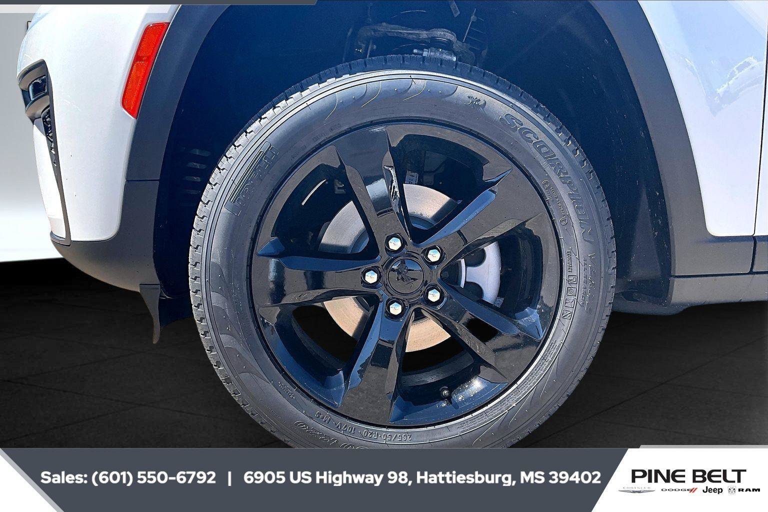 New 2026 Jeep Grand Cherokee Limited w/ Limited Altitude Package RWD image 11
