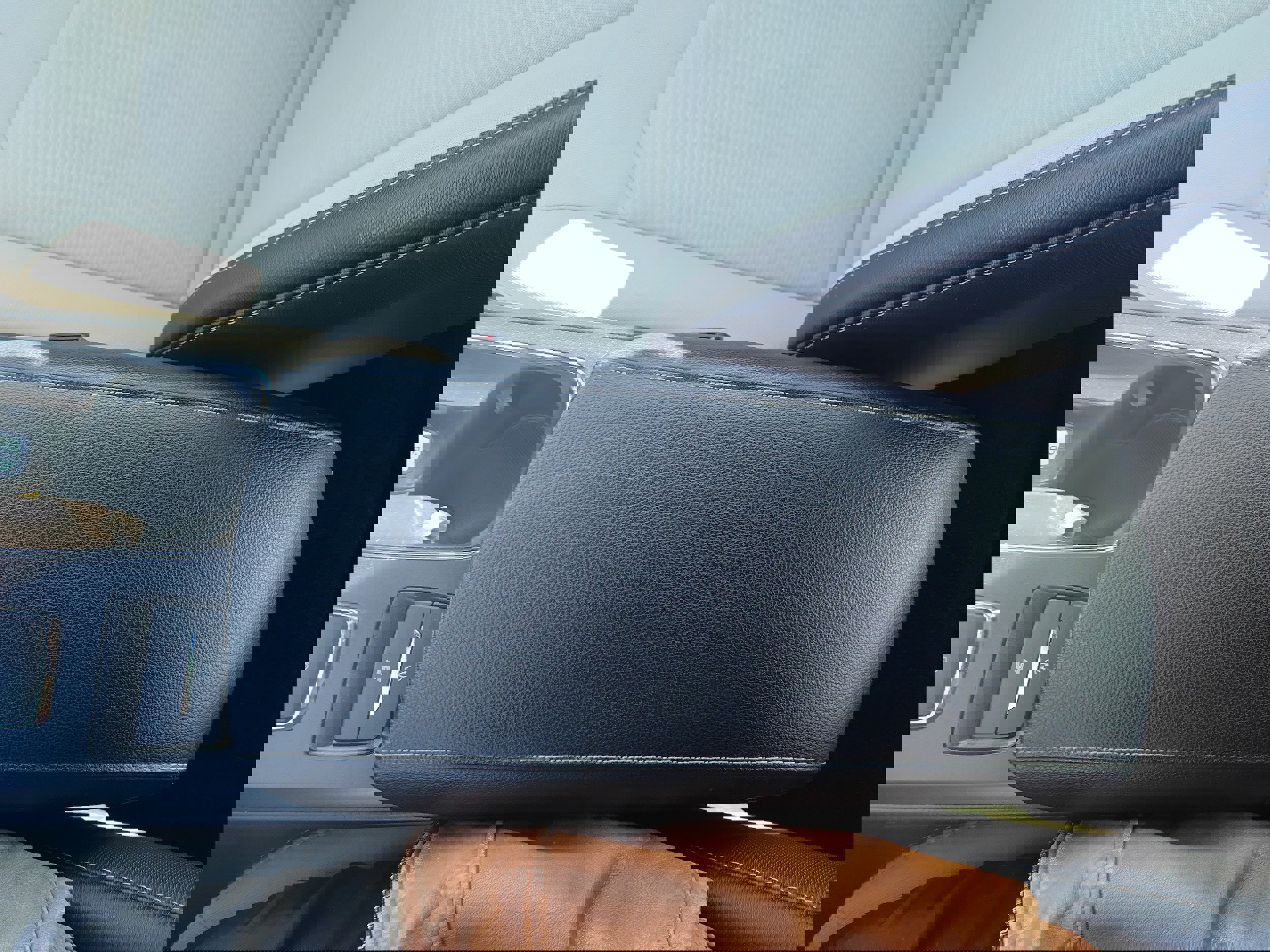 Used 2020 Ford Fusion SE w/ Equipment Group 151A image 13