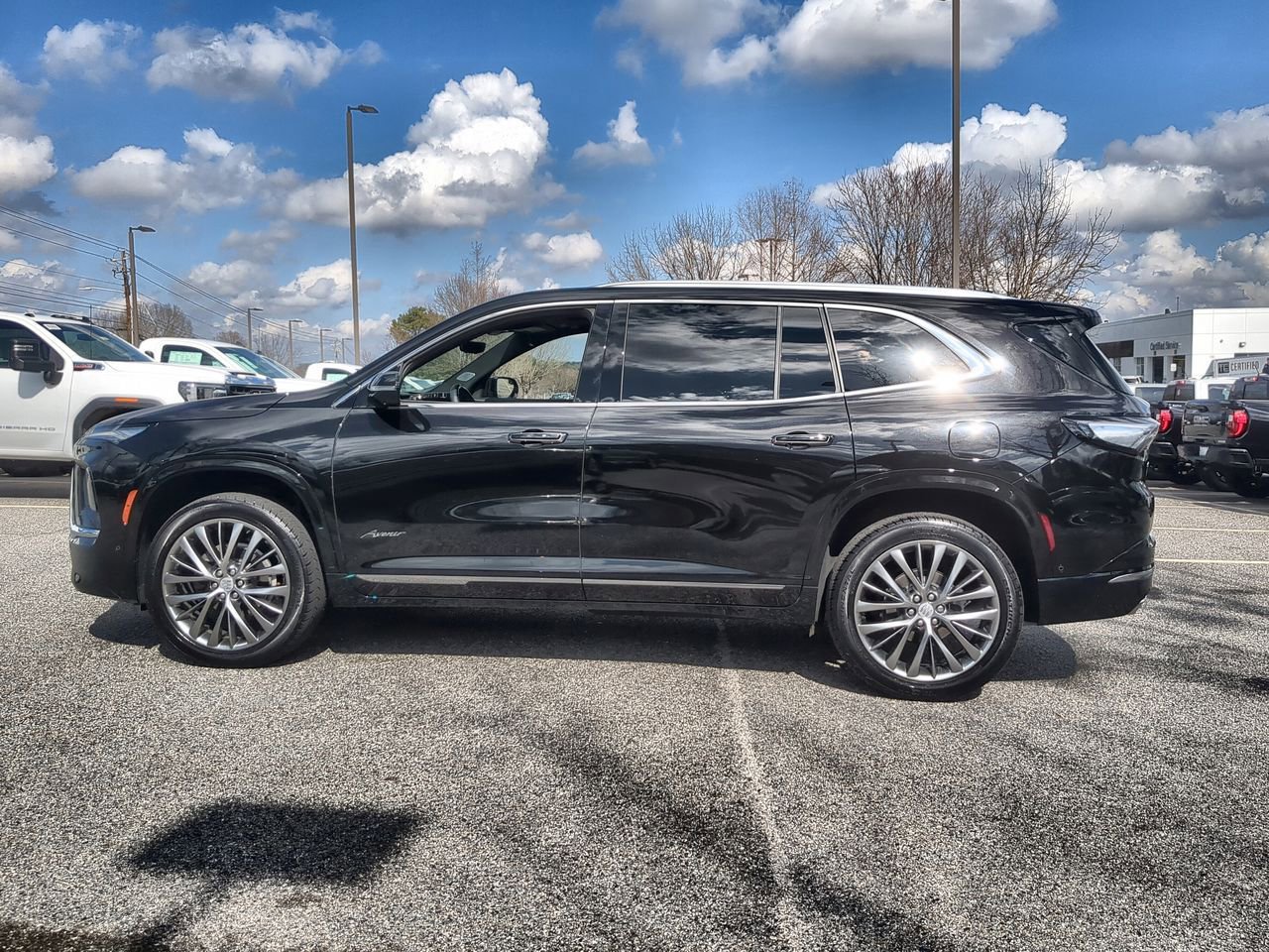 Used 2025 Buick Enclave Avenir w/ Super Cruise Package image 5