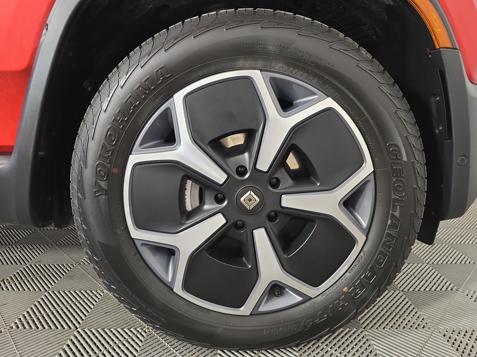 Used 2024 Rivian R1T Adventure AWD/4WD image 11