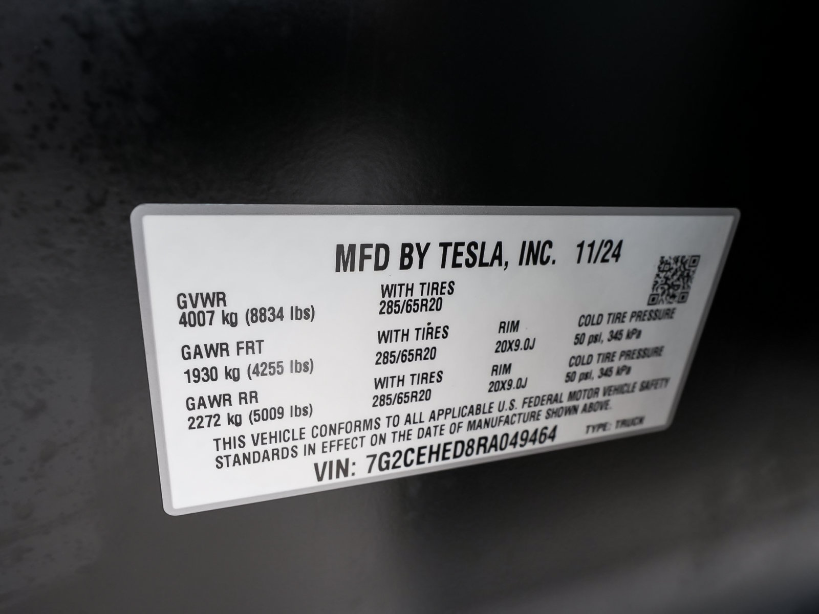 Used 2024 Tesla Cybertruck AWD Crew Cab image 15