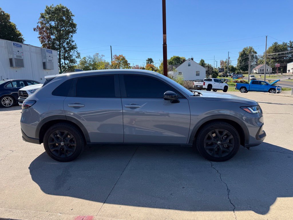 Used 2023 Honda HR-V Sport image 5