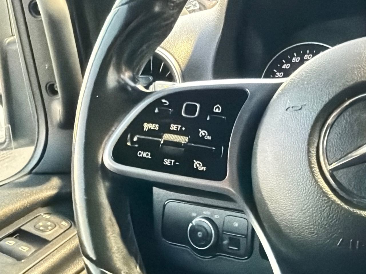 Used 2022 Mercedes-Benz Sprinter 3500 image 23