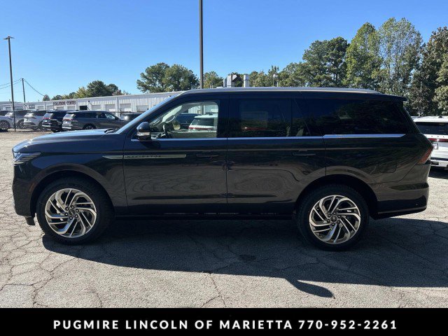 New 2025 Lincoln Navigator Reserve image 4