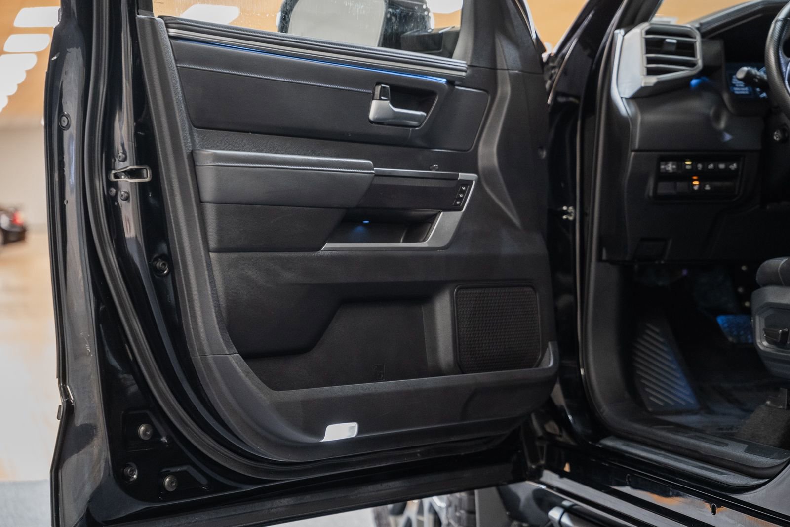 Used 2023 Toyota Tundra Platinum image 45