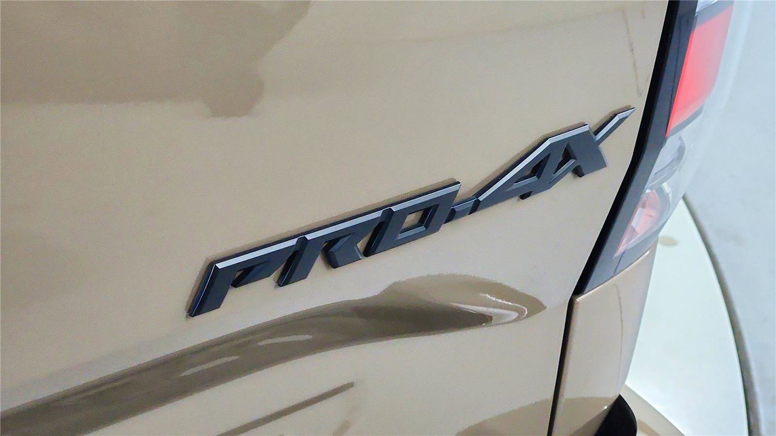 Used 2023 Nissan Frontier PRO-4X w/ Pro Convenience Package image 35