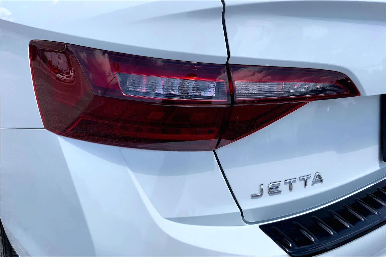 Used 2023 Volkswagen Jetta Sport FWD image 28
