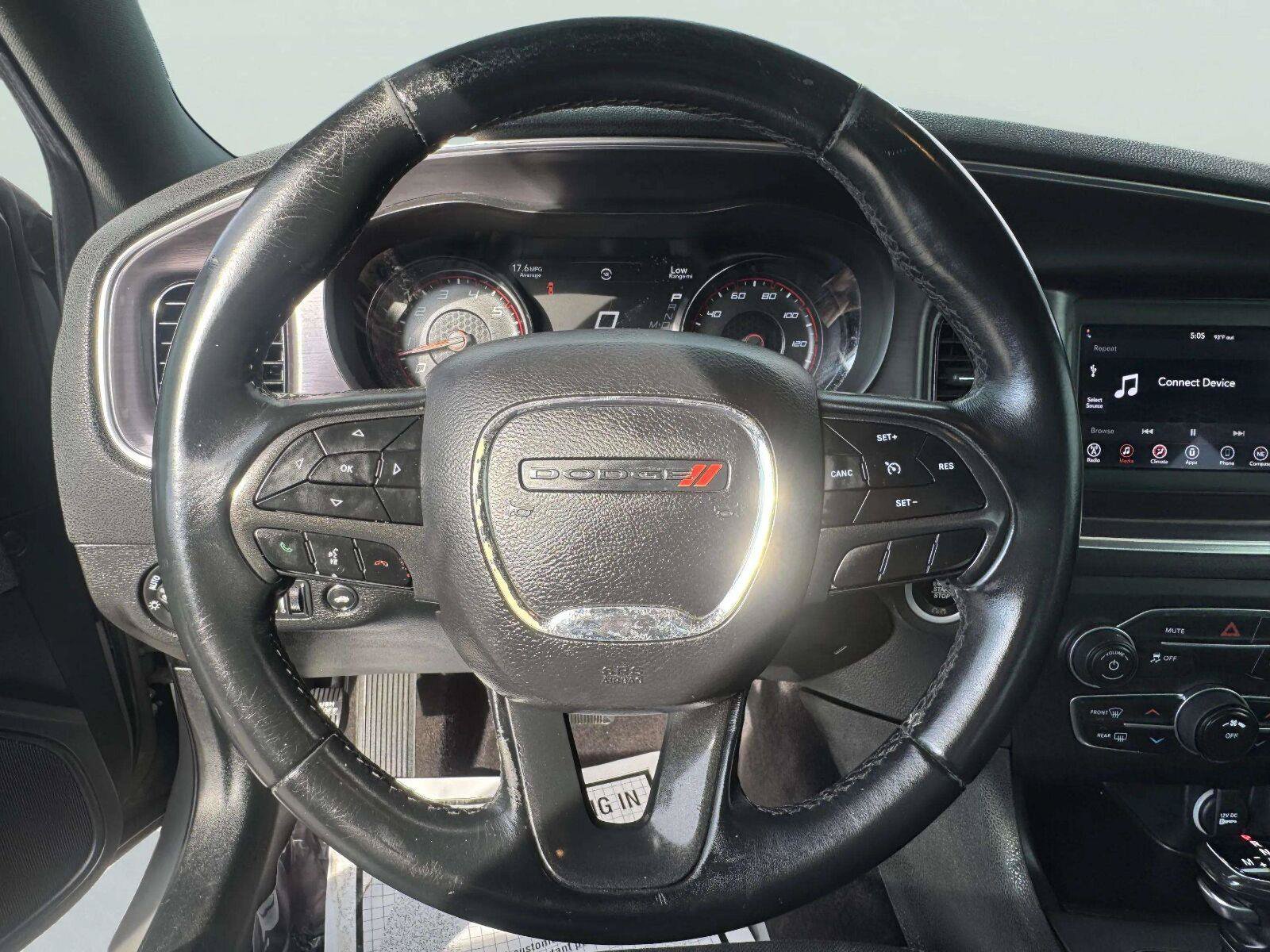 Used 2018 Dodge Charger SXT RWD image 24