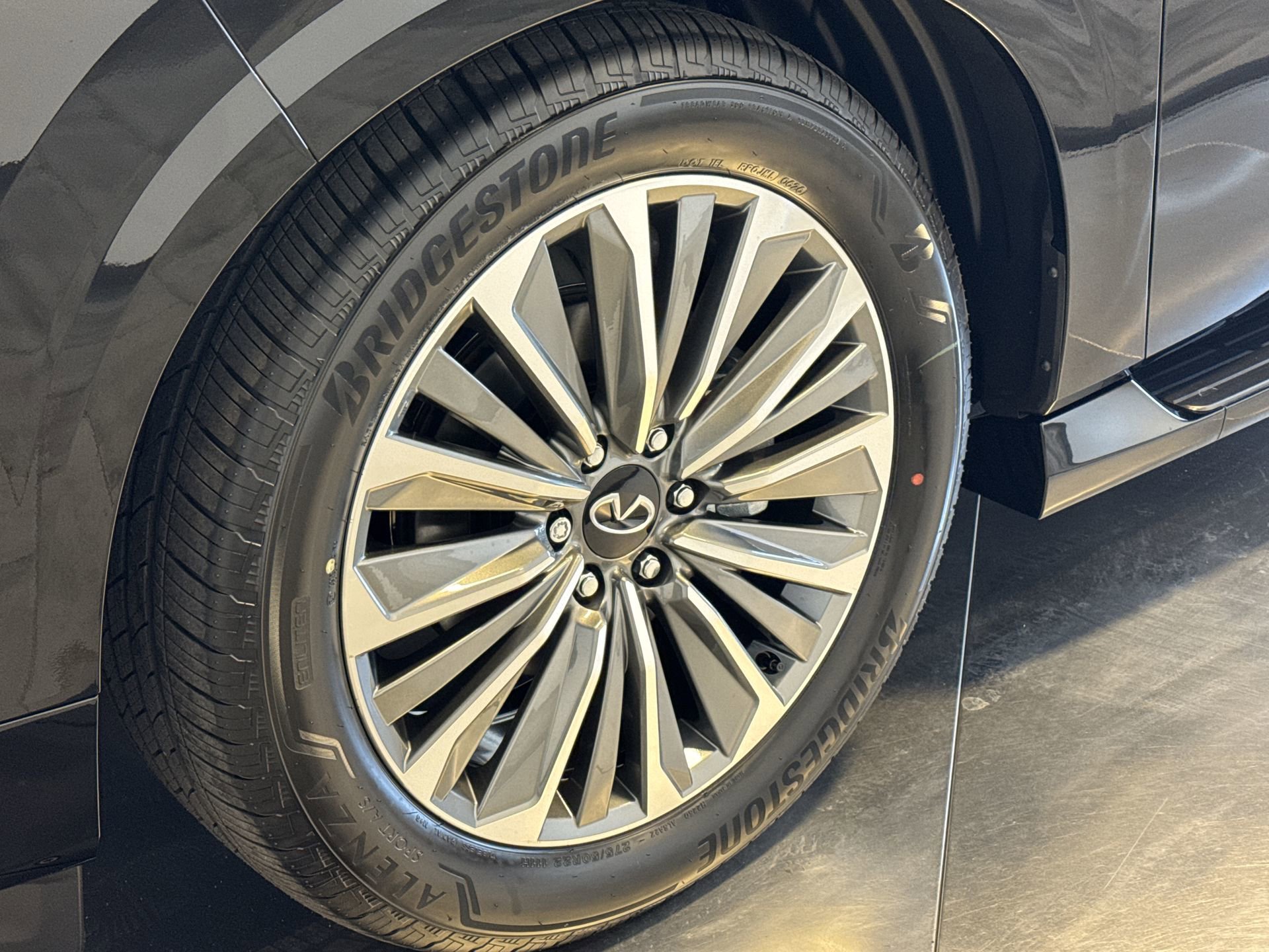 New 2026 INFINITI QX80 Luxe AWD/4WD image 10