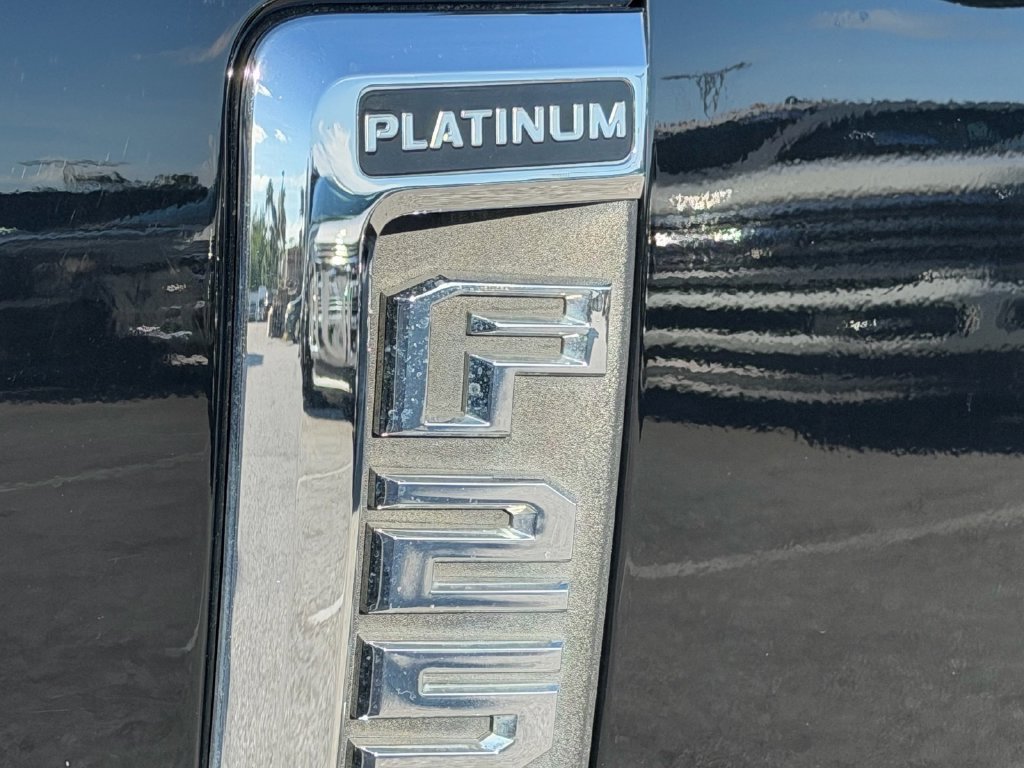 Used 2017 Ford F250 Platinum w/ Platinum Ultimate Package AWD/4WD image 11