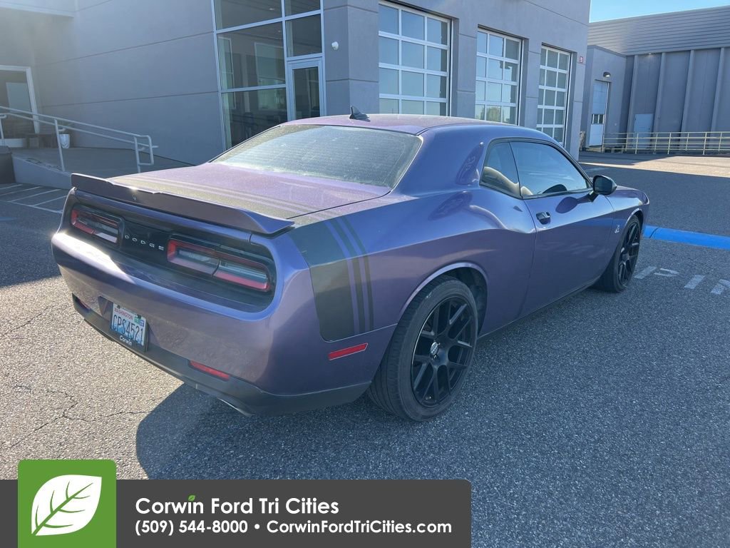 Used 2015 Dodge Challenger R/T Scat Pack w/ Leather Interior Group RWD image 9