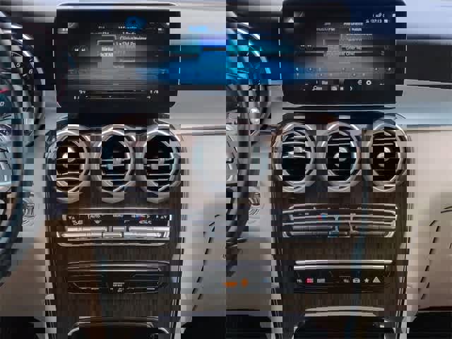 Used 2022 Mercedes-Benz GLC 300 4MATIC image 28