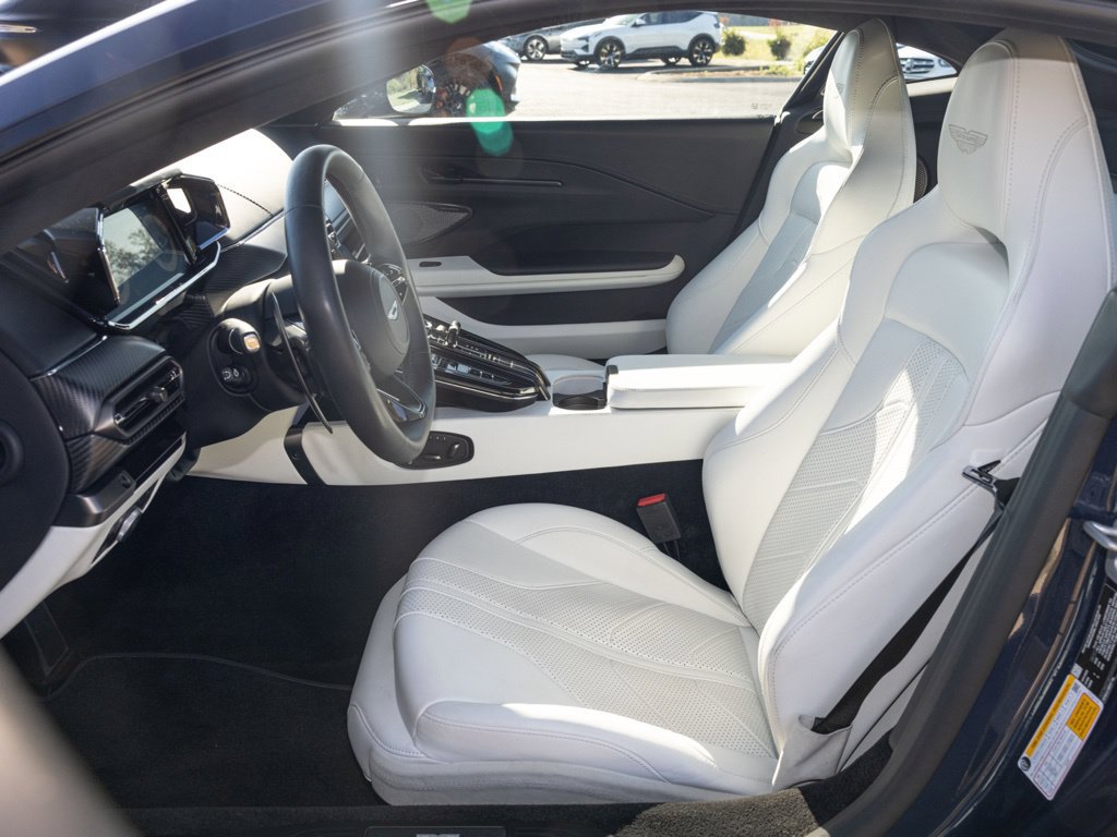 Used 2025 Aston Martin V8 Vantage Coupe RWD image 25