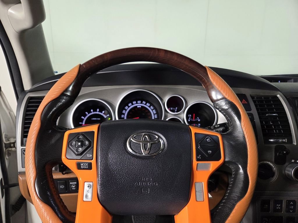 Used 2015 Toyota Sequoia Platinum image 13