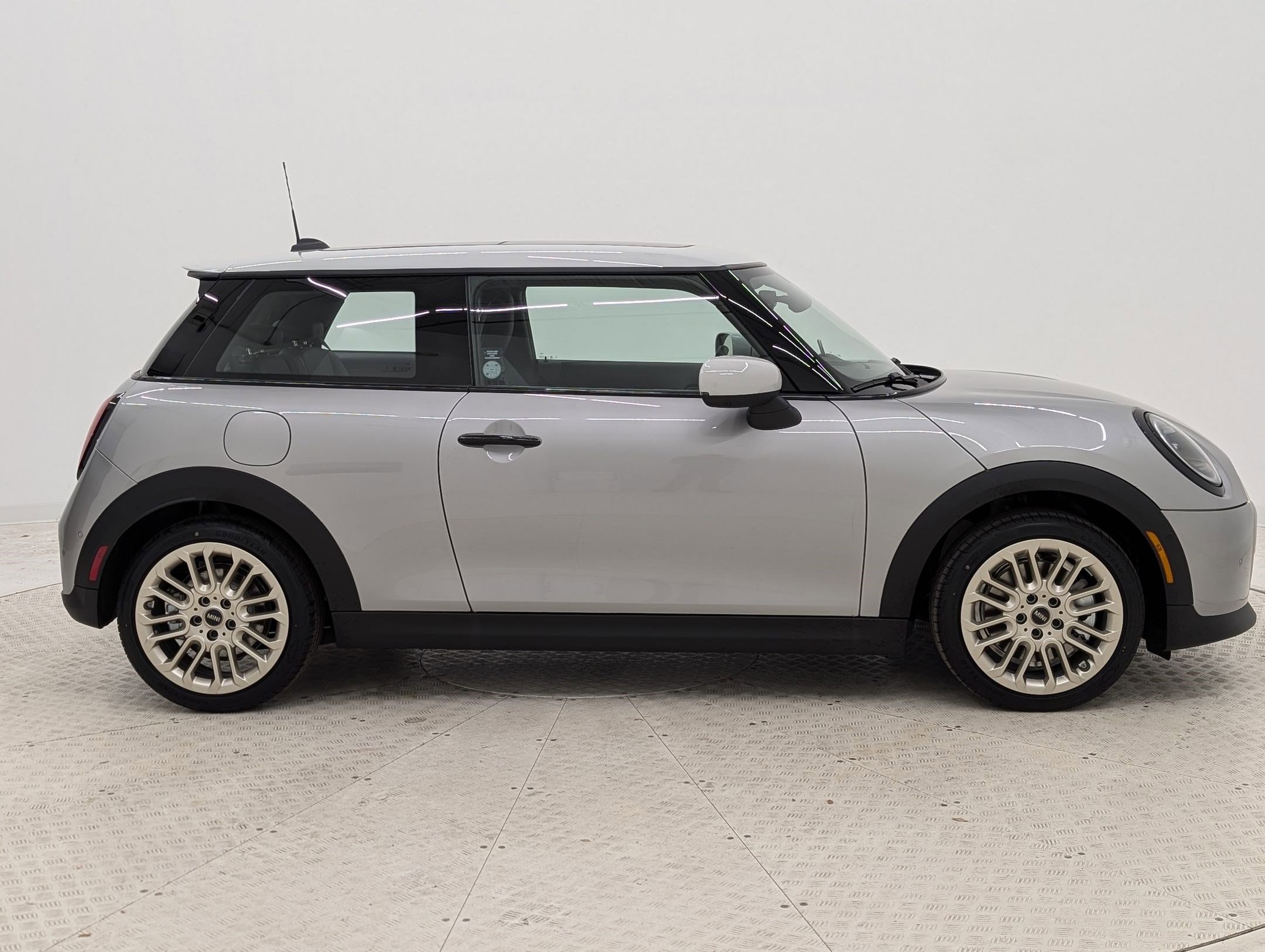 New 2026 MINI Cooper S image 8