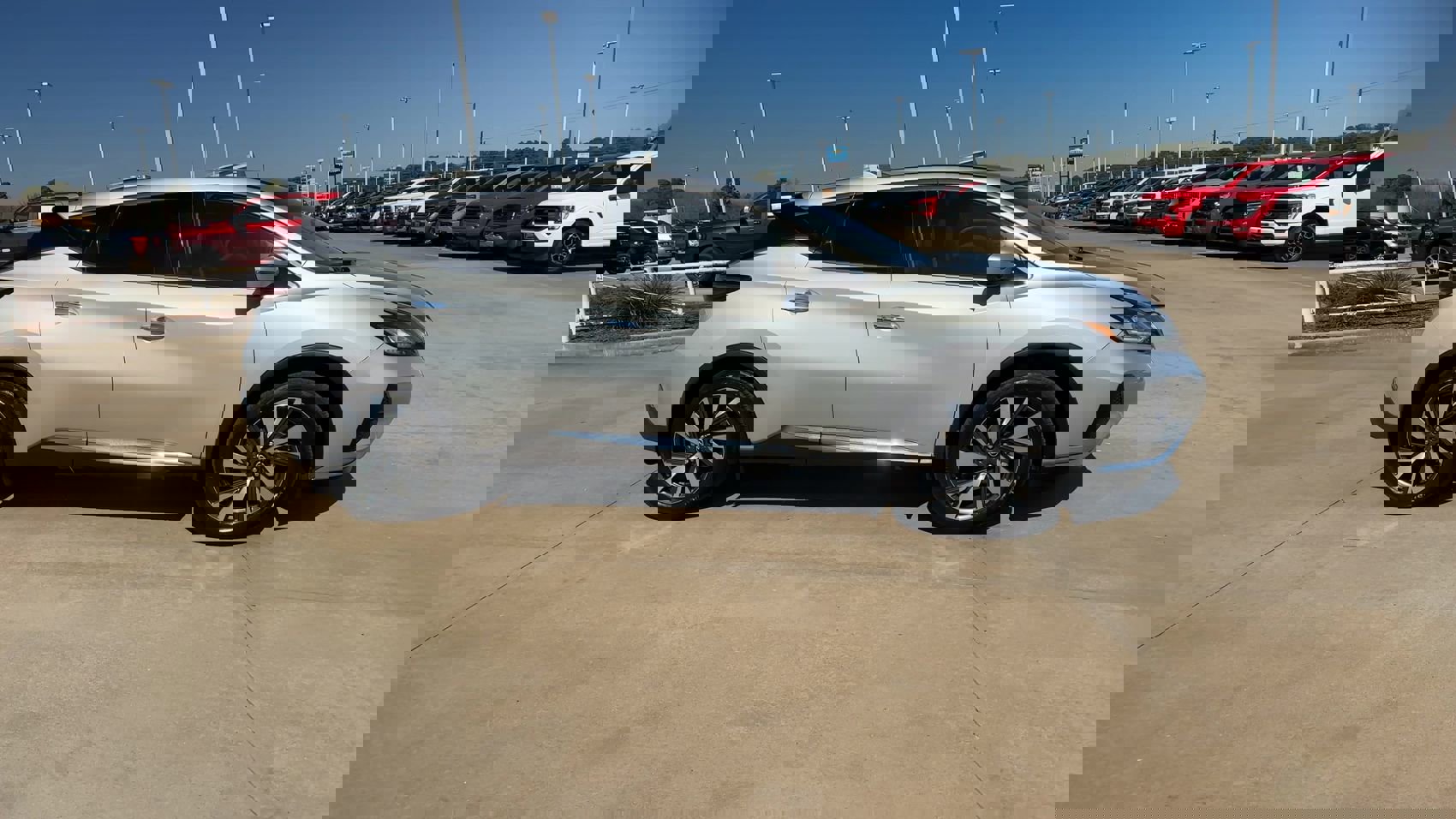 Used 2024 Nissan Murano SL image 9