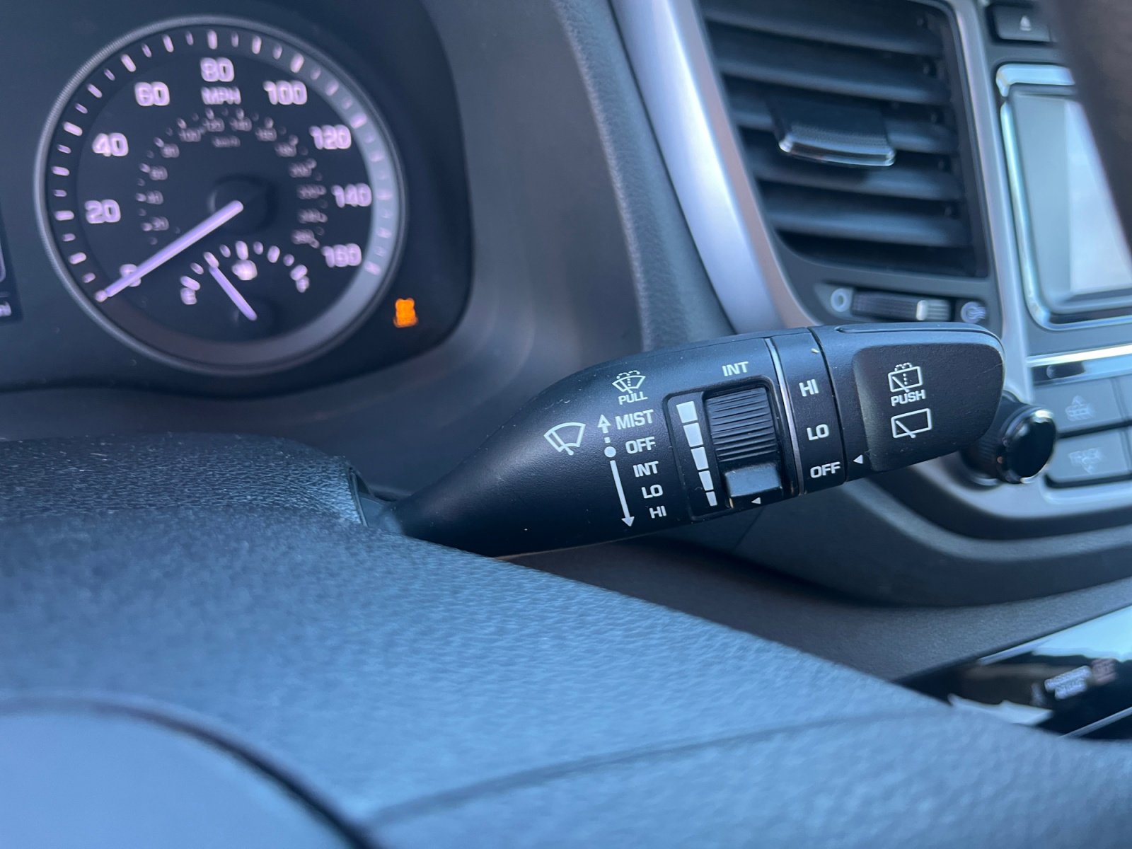 Used 2018 Hyundai Tucson SE image 11