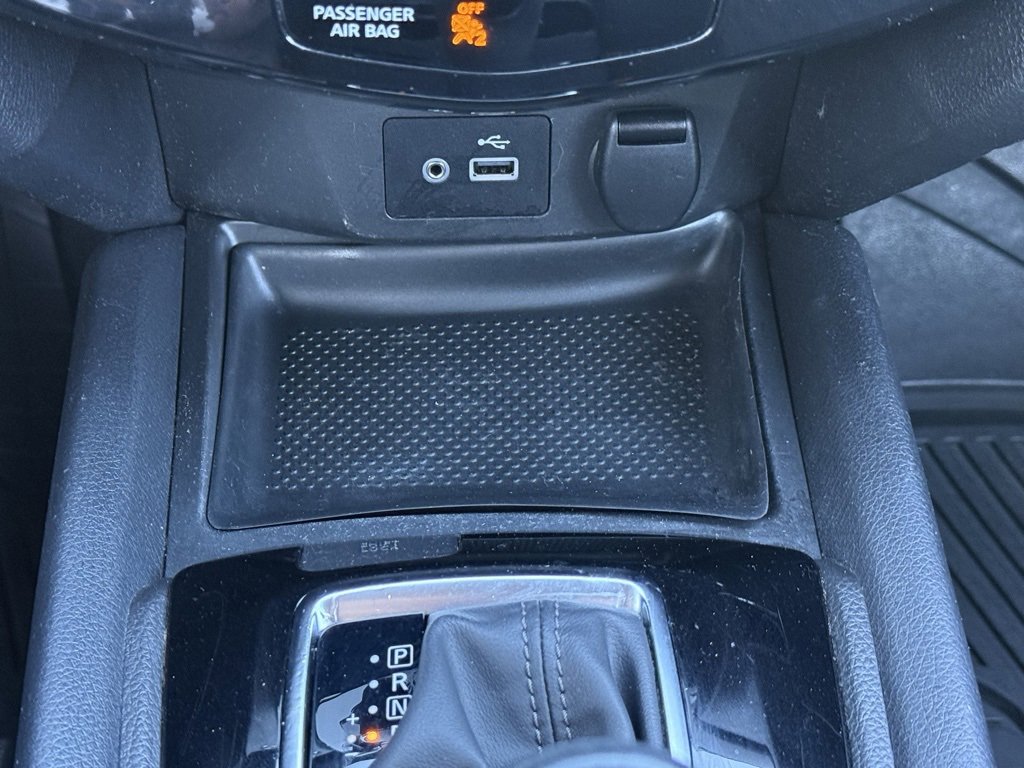 Used 2019 Nissan Rogue SV image 22