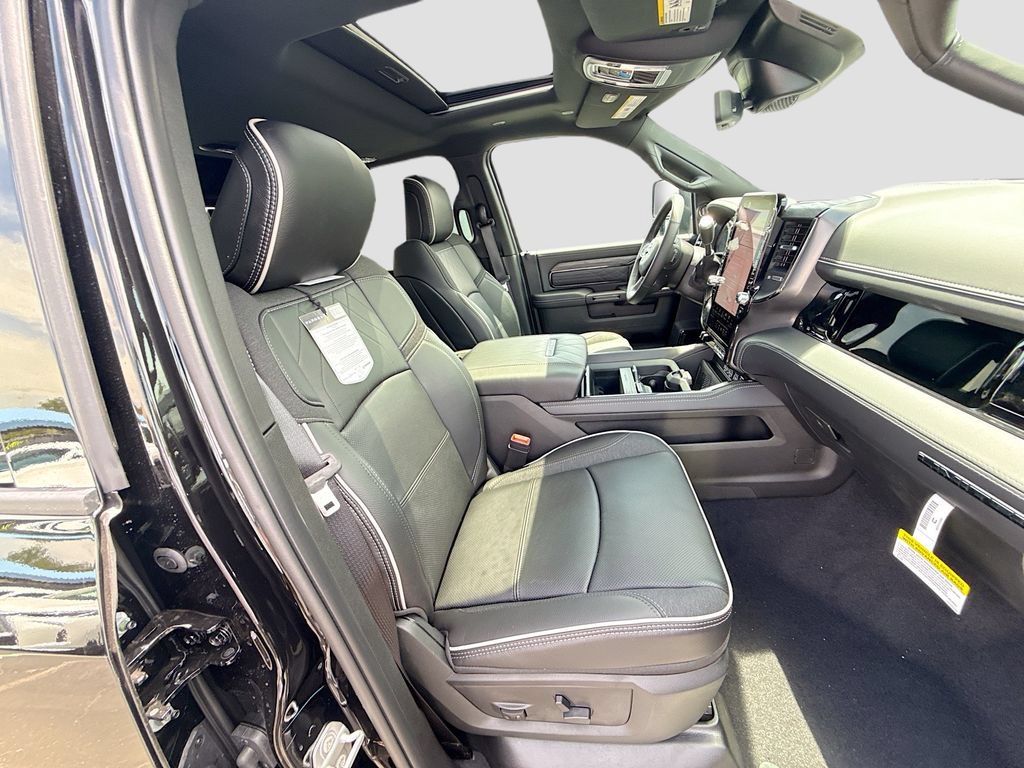 New 2026 RAM 3500 Limited AWD/4WD image 31