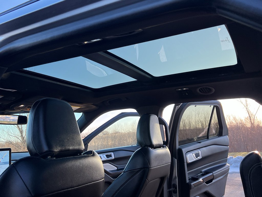 Used 2021 Ford Explorer ST w/ ST Street Pack image 39