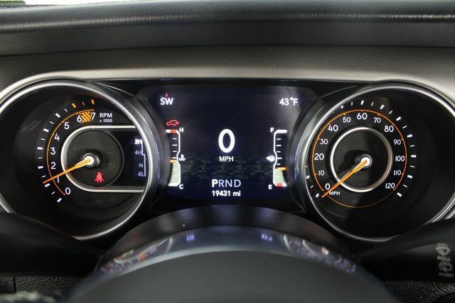 Used 2020 Jeep Wrangler Unlimited Sahara image 11