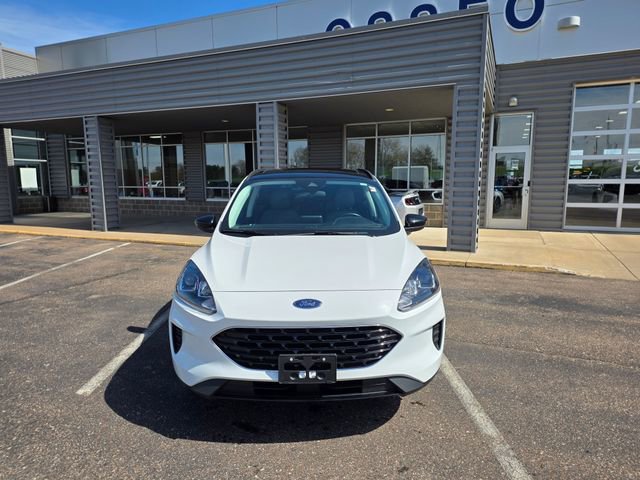 Used 2022 Ford Escape SE w/ SE Sport Appearance Package AWD/4WD image 7