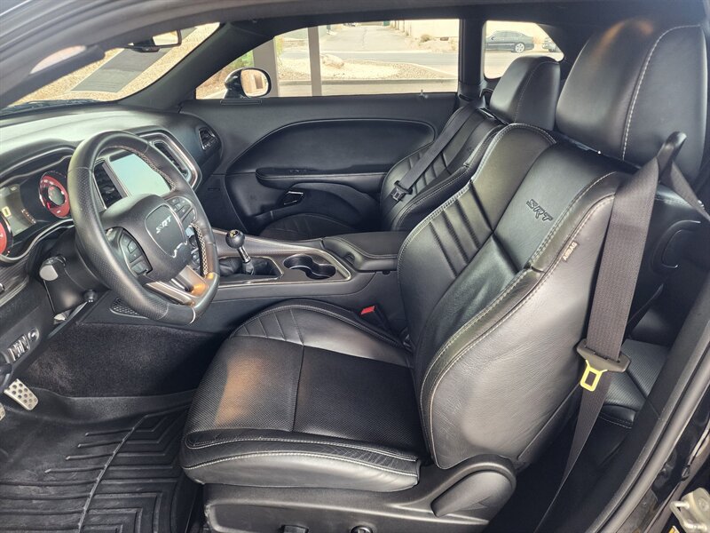 Used 2016 Dodge Challenger SRT Hellcat RWD image 25