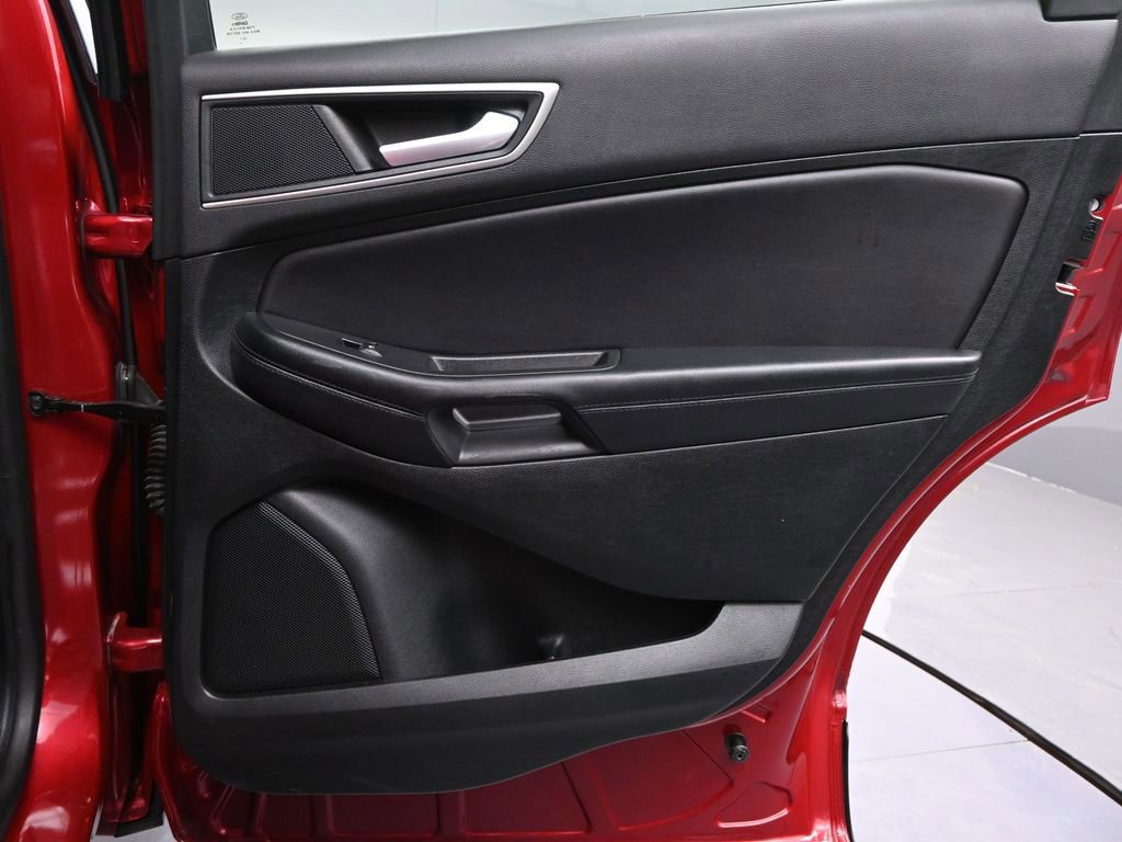 Used 2023 Ford Edge SEL image 19