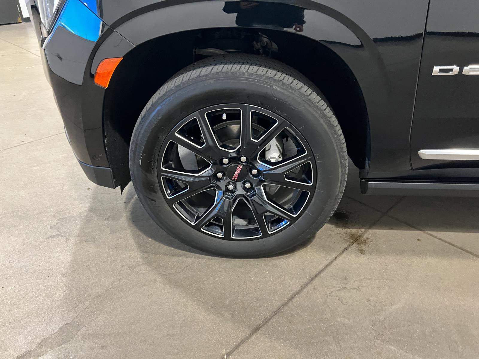 Used 2024 GMC Yukon Denali w/ Advanced Technology Package image 51