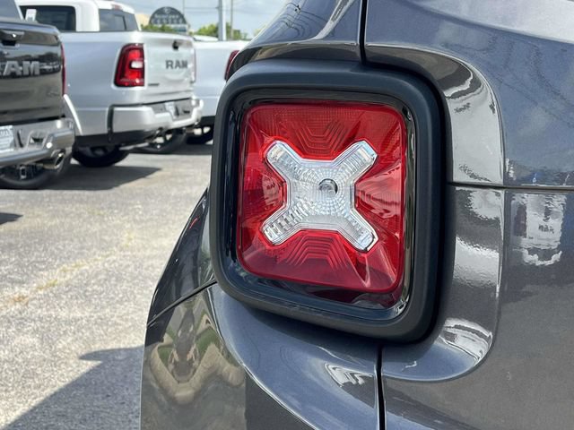 Used 2020 Jeep Renegade Altitude FWD image 10