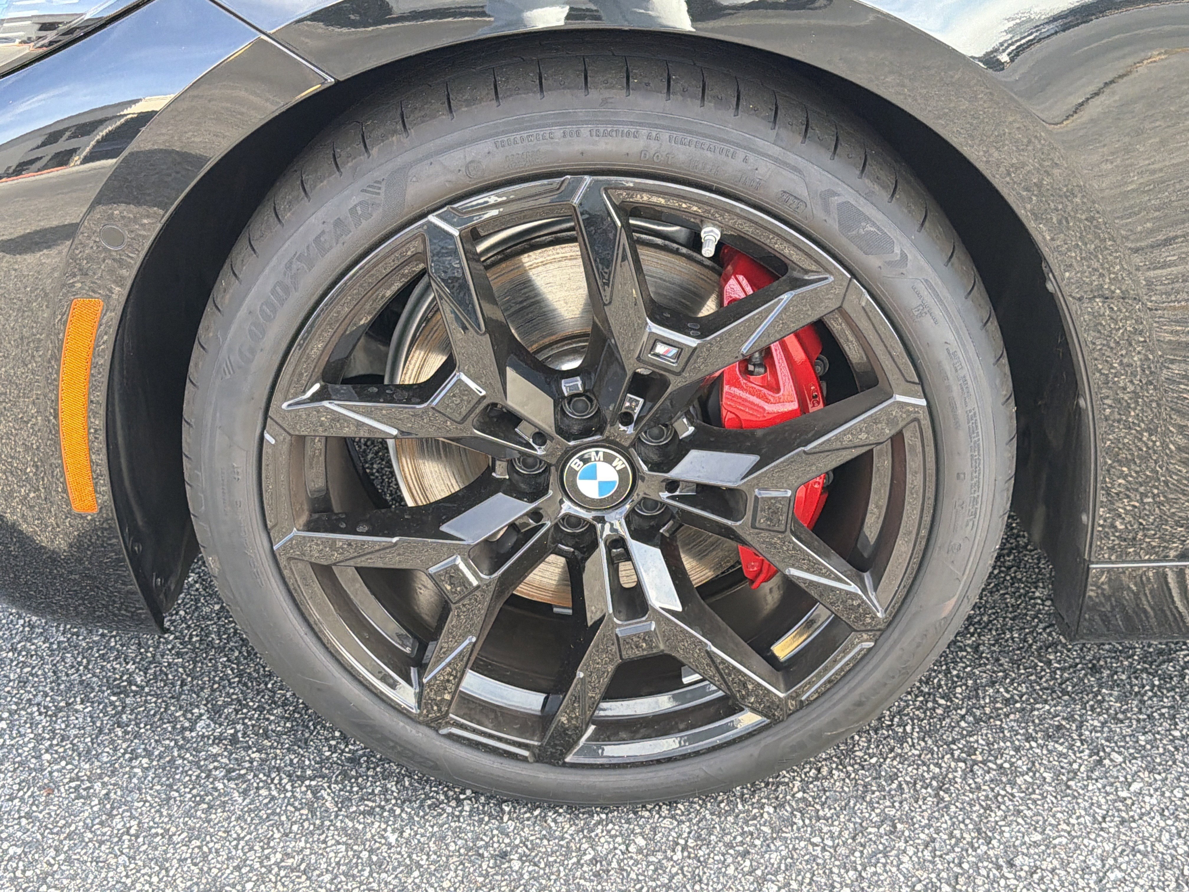 Used 2025 BMW 430i Coupe w/ M Sport Package image 32