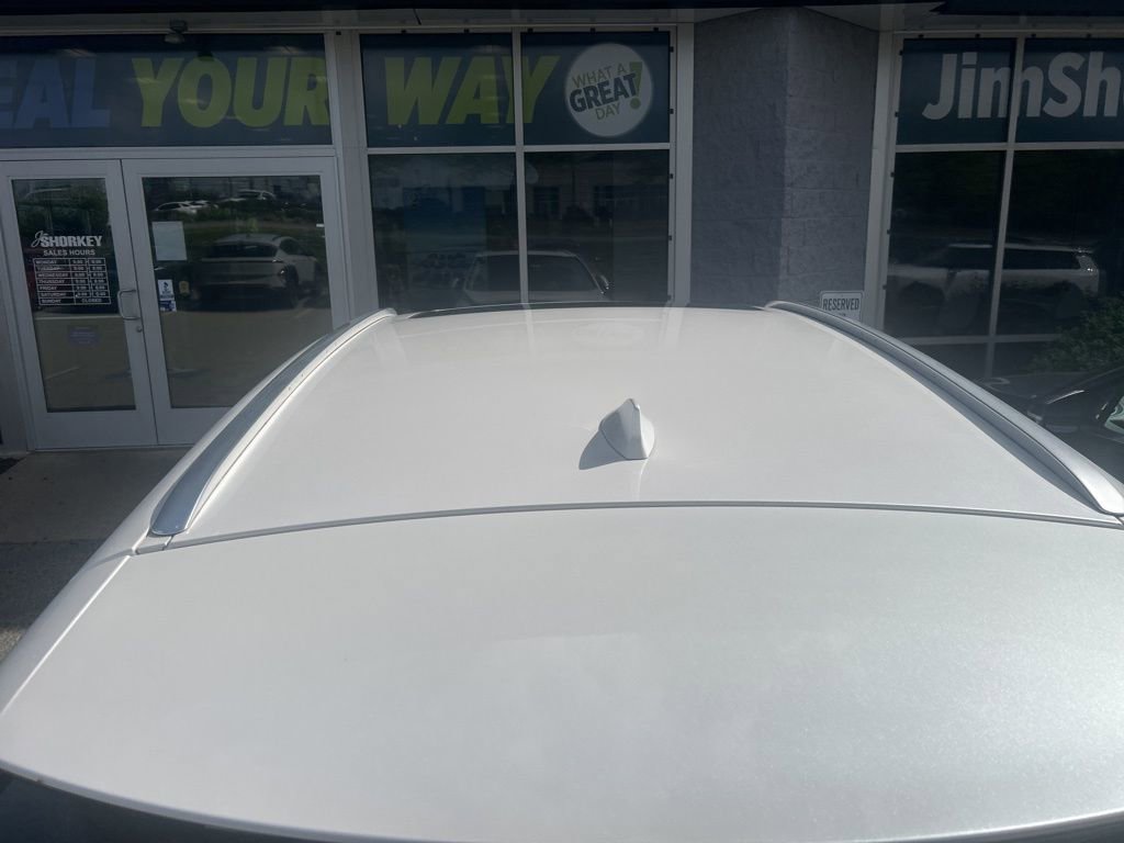 Used 2017 Lexus RX 450h AWD image 4