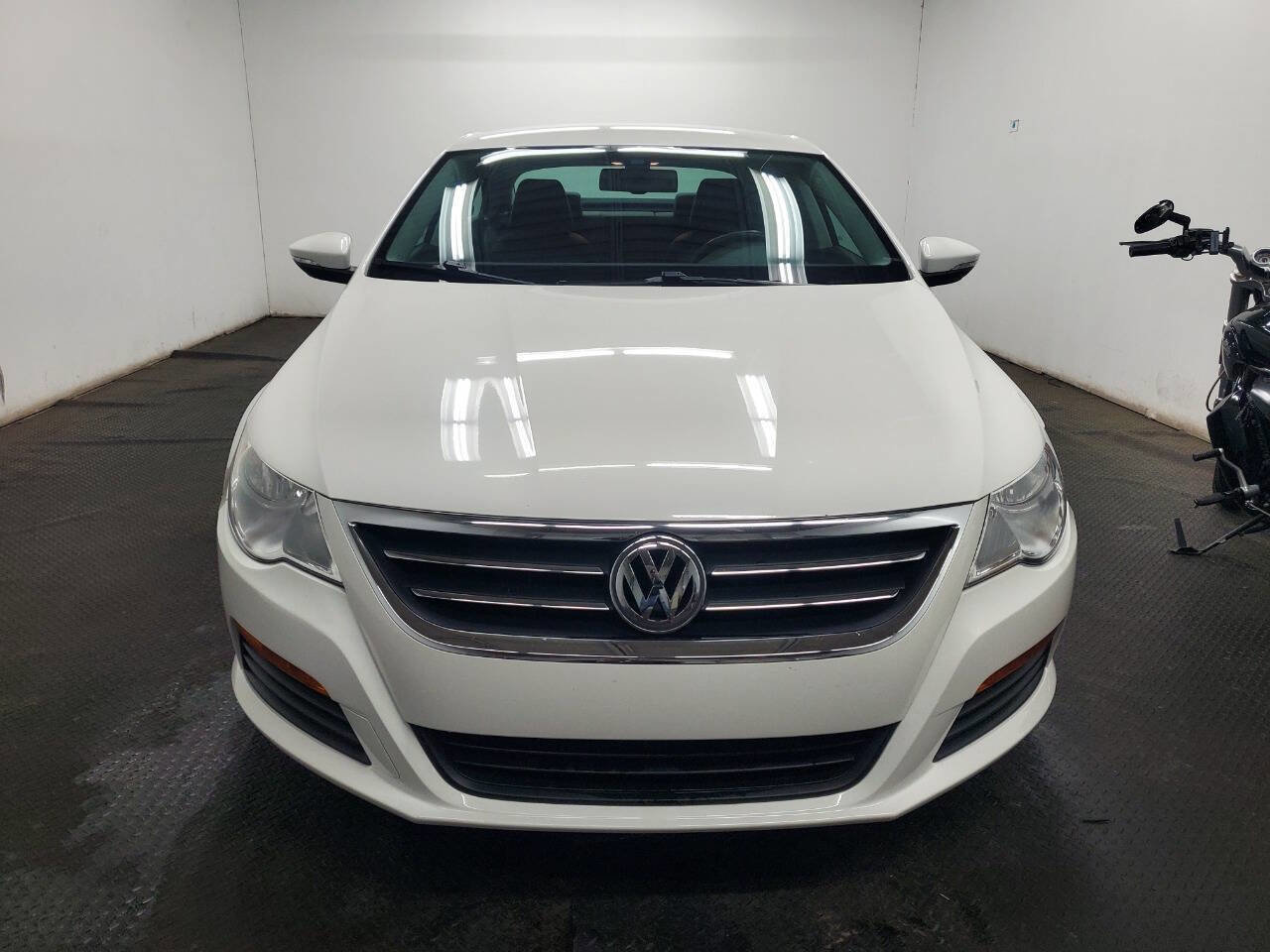 Used 2011 Volkswagen CC Sport image 2