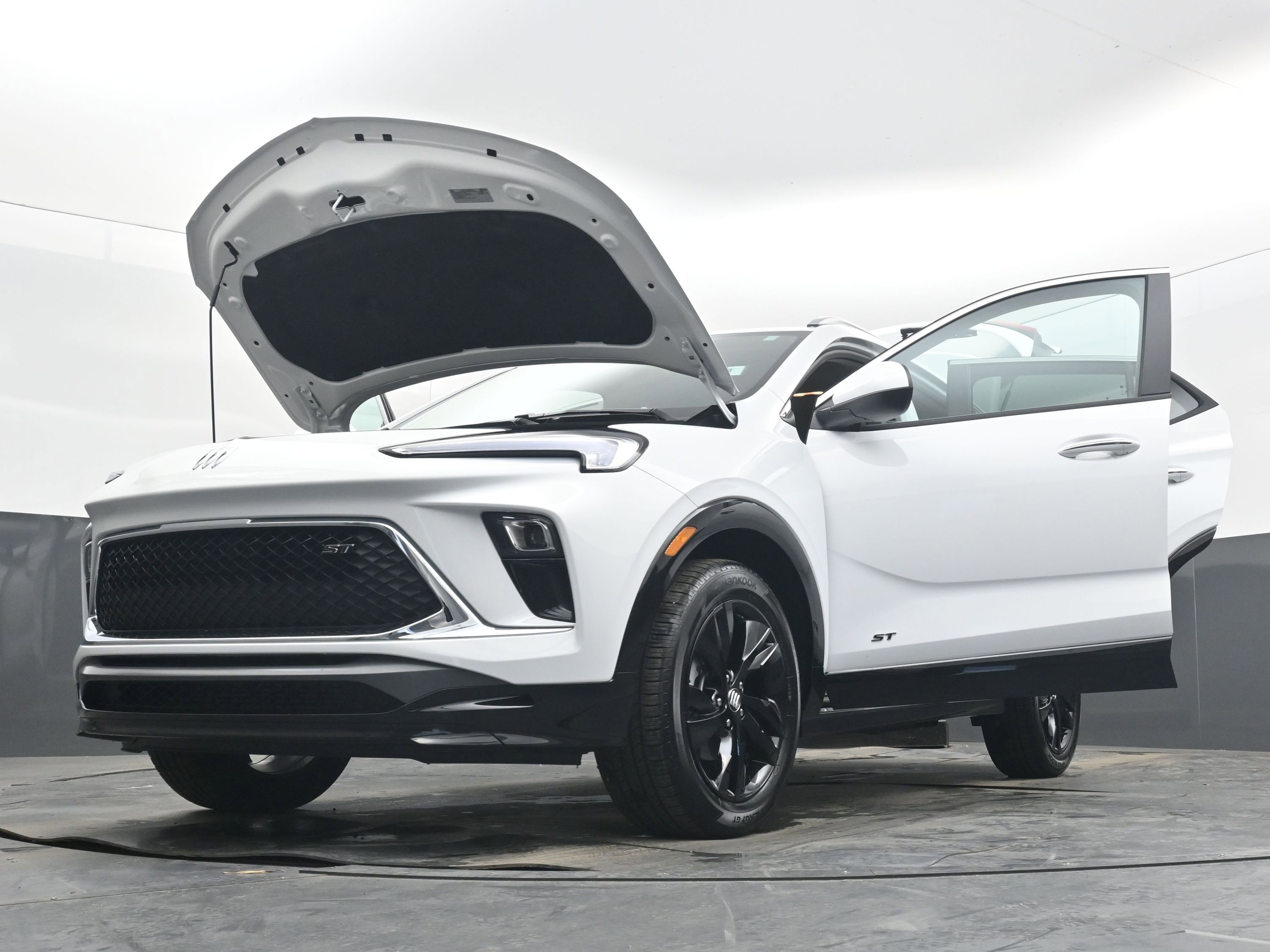 Certified 2026 Buick Encore GX Sport Touring w/ Comfort Package image 40