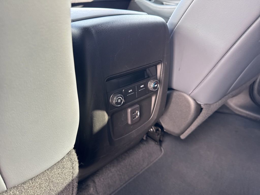Certified 2023 Buick Enclave Essence image 33