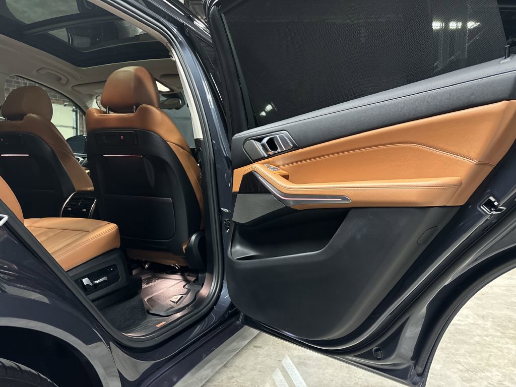 Used 2021 BMW X7 xDrive40i w/ Premium Package image 57