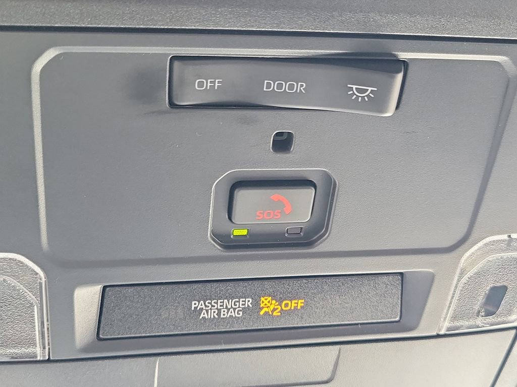 Used 2026 Toyota Tacoma SR image 16