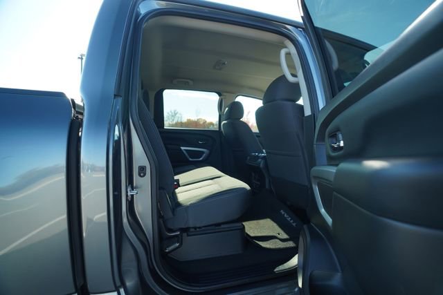 Used 2024 Nissan Titan SV w/ SV Convenience Package image 21
