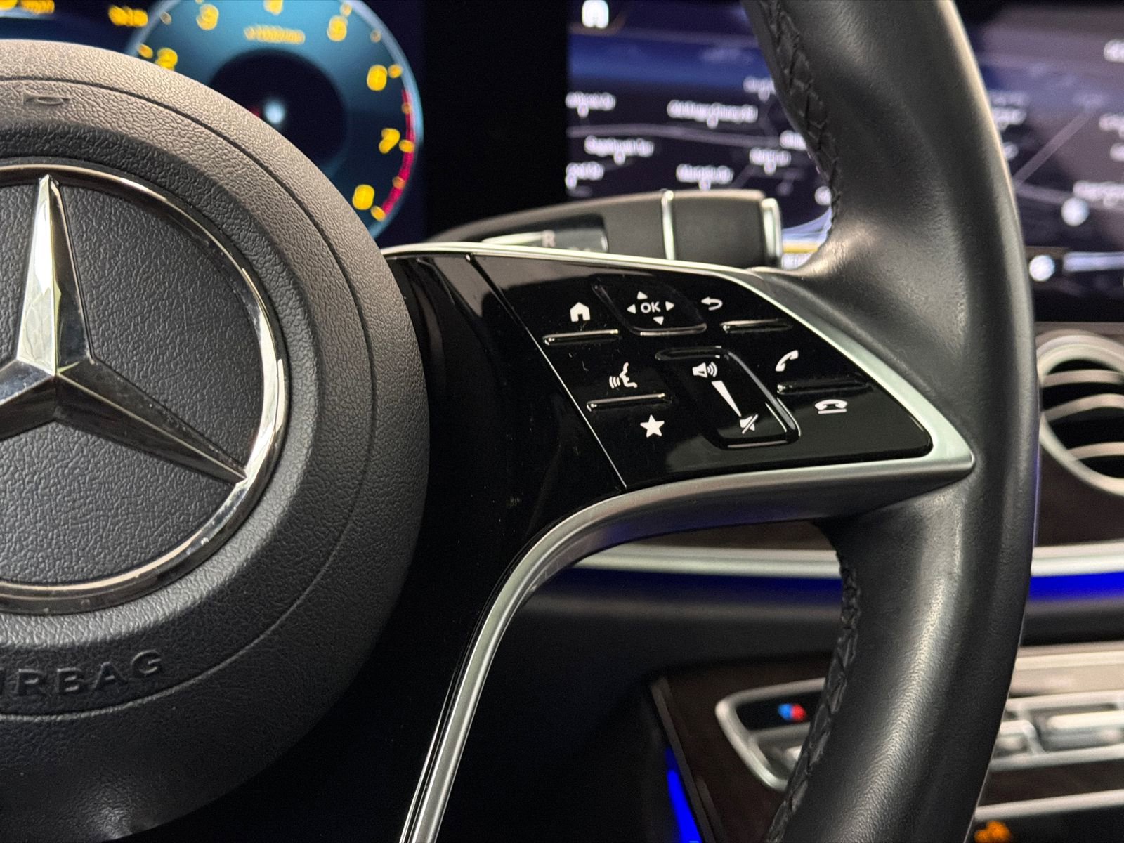 Used 2023 Mercedes-Benz E 350 4MATIC Sedan image 23