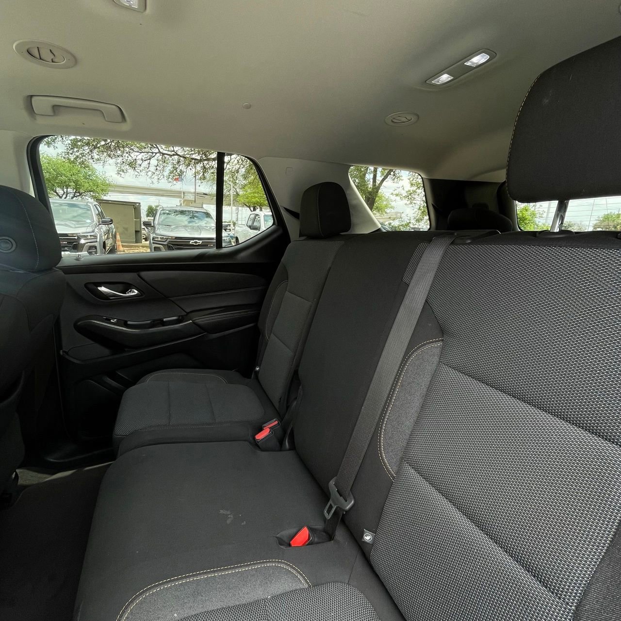 Used 2020 Chevrolet Traverse LS image 23