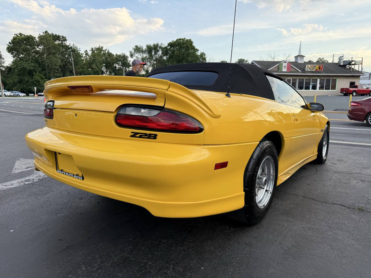 Used 1995 Chevrolet Camaro Z28 RWD image 8