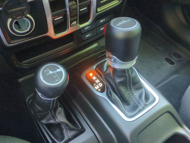Used 2024 Jeep Gladiator Sport AWD/4WD image 38