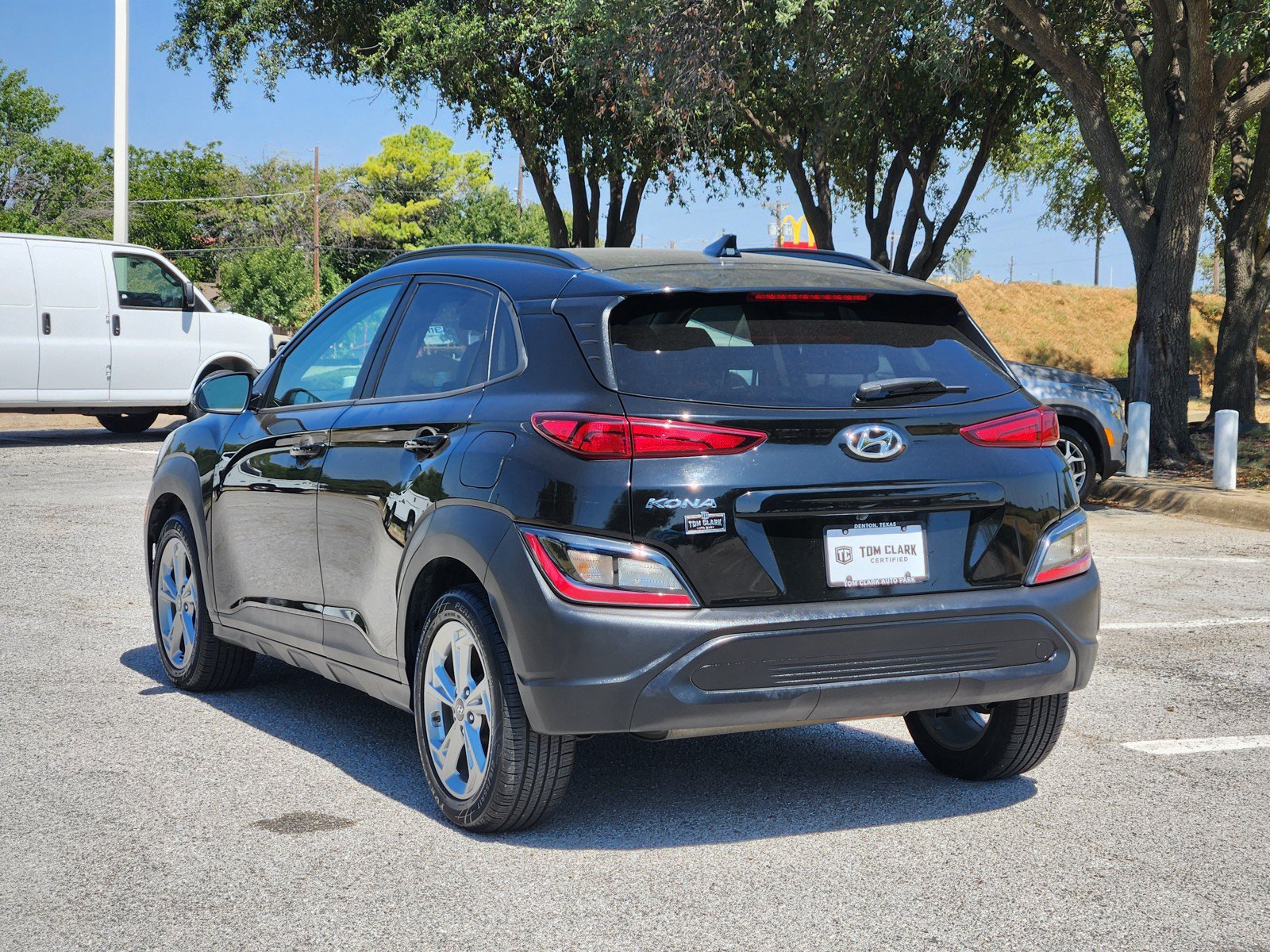 Used 2022 Hyundai Kona SEL FWD image 4