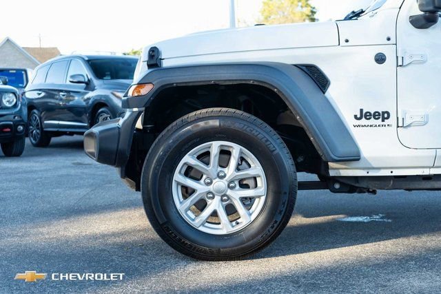 Used 2023 Jeep Wrangler Sport S image 11