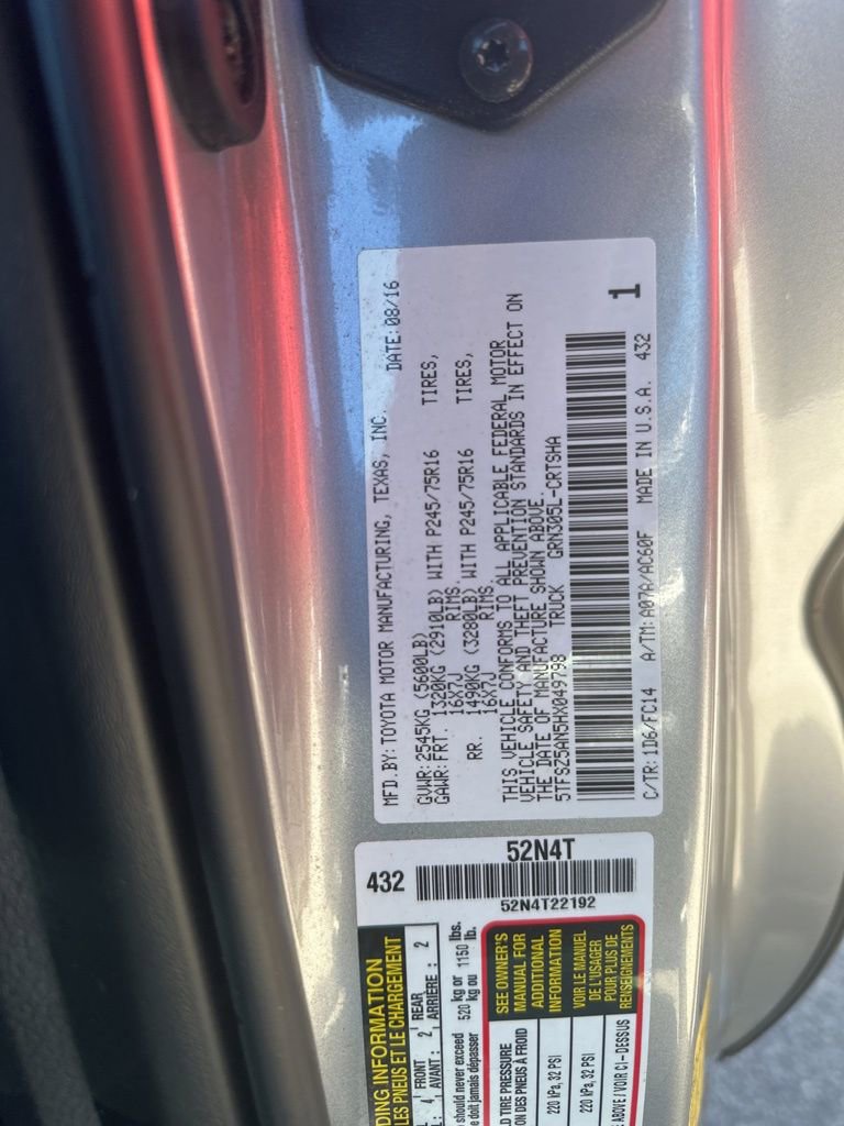 Used 2017 Toyota Tacoma SR5 image 30