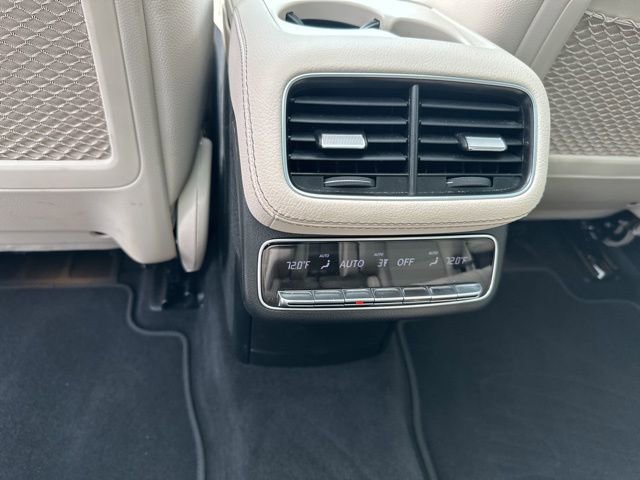 Used 2025 Mercedes-Benz GLS 450 4MATIC image 25
