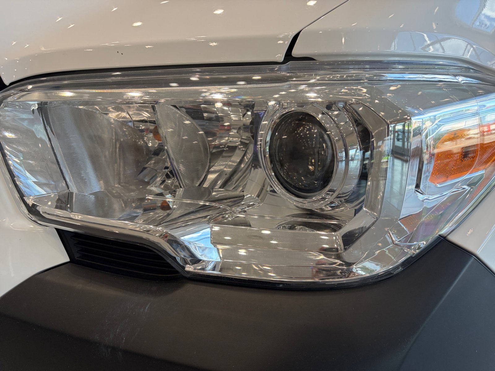 Used 2021 Toyota Tacoma SR RWD image 9