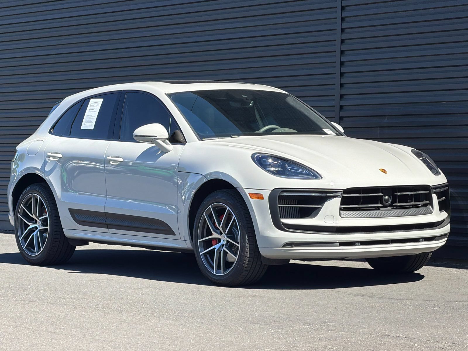 Certified 2023 Porsche Macan S AWD/4WD image 11