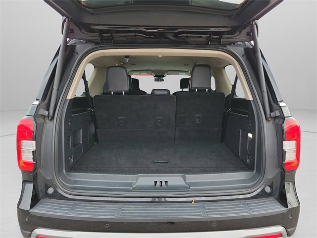 Used 2024 Ford Expedition Max XLT image 12