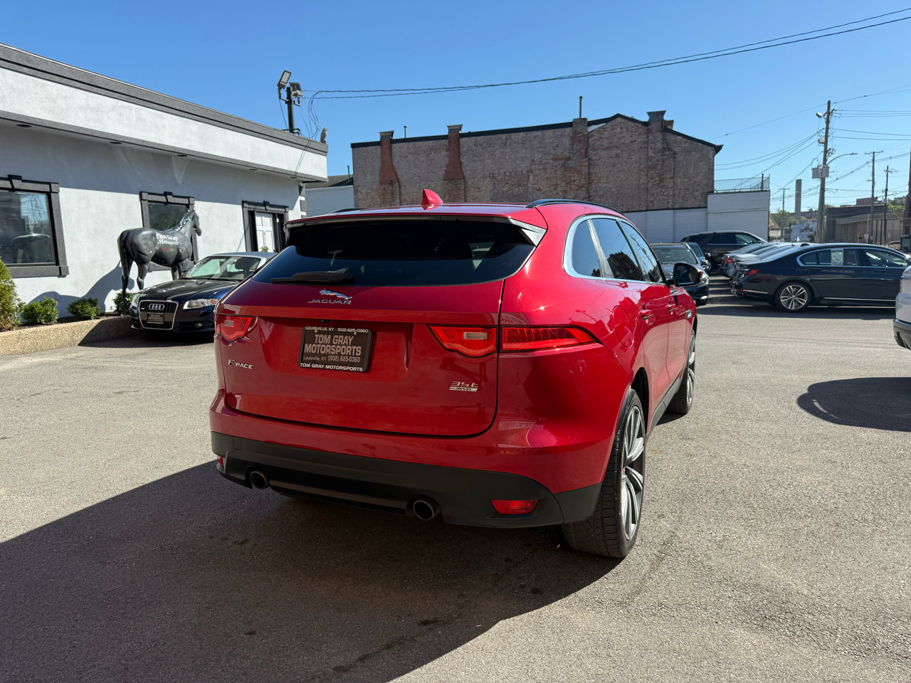 Used 2017 Jaguar F-PACE Prestige image 3